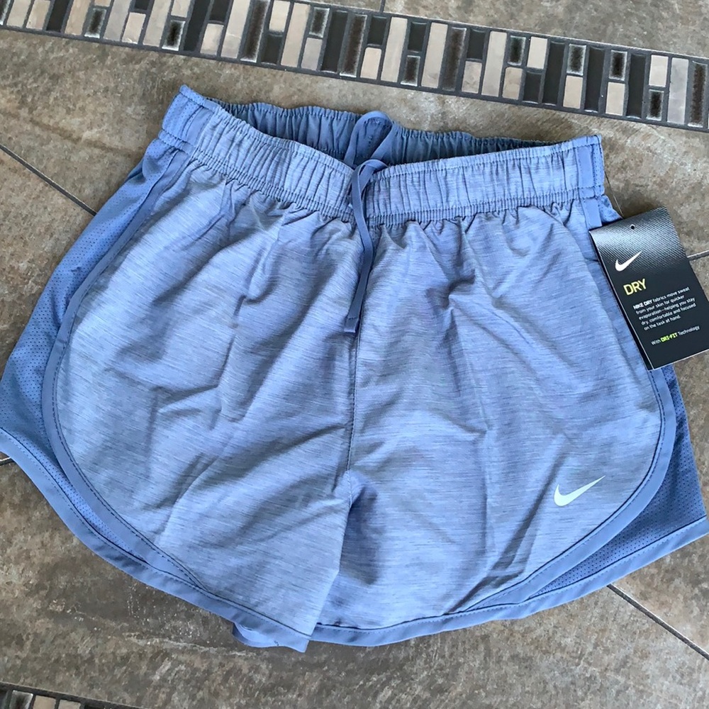 NIKE WMNS RUNNING SHORTS - Picture 2 of 16